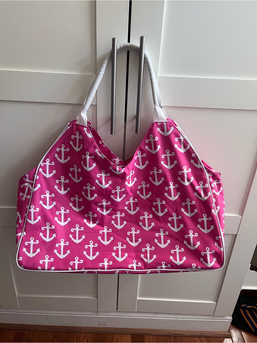 Pink Anchor-Print Weekender Tote Bag, ‘L’ monogram - Picture 9 of 10